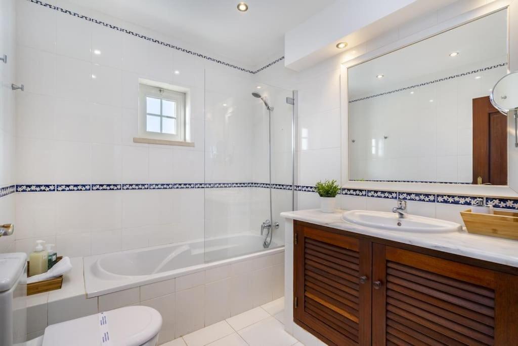 Villa Arade Riverside - Jacuzzi And Heated Pool By Side Silves
