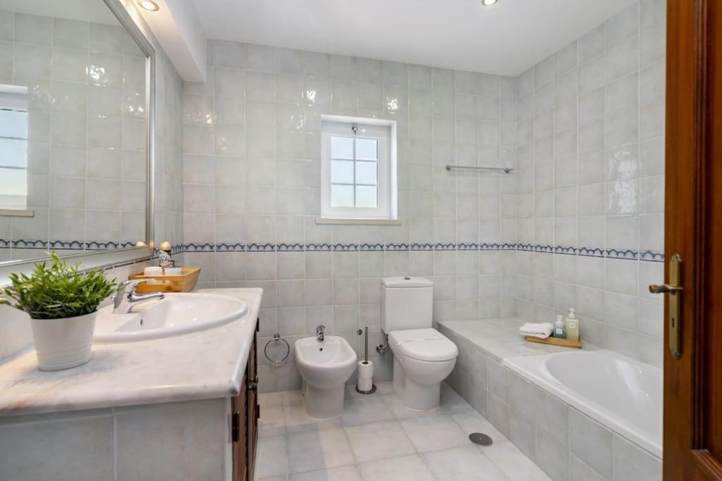 Villa Arade Riverside - Jacuzzi And Heated Pool By Side *